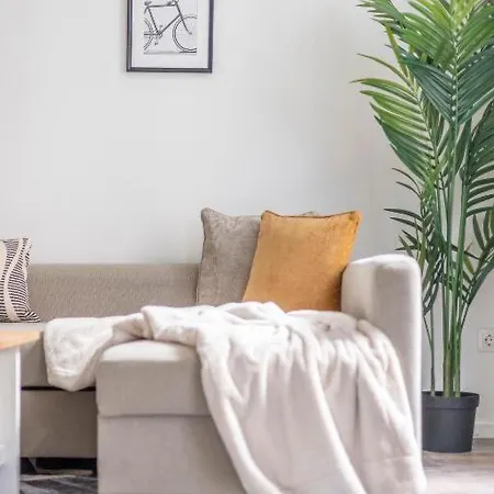 דירה Stylish & Cozy Beze Dream In The Heart Of