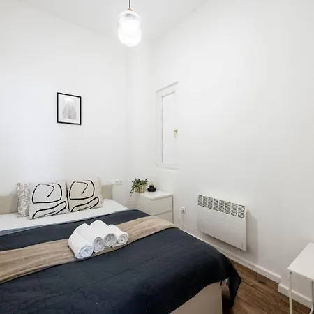 Stylish & Cozy Beze Dream In The Heart Of דירה