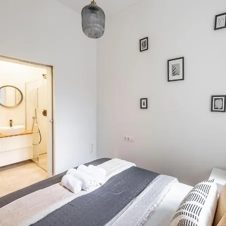 Stylish & Cozy Beze Dream In The Heart Of